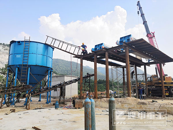 礦山開采廢棄泥水處理專用設備-污泥帶式壓濾機